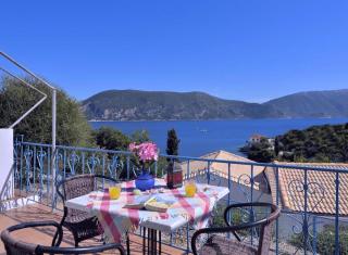 KAMINAKIA Apartments - Adults only policy - Delve into this little oasis where peace and quiet reign supreme - Sheltered by an evergreen cypress forest - Offering a large swimming pool exclusively for guests' use and breathtaking sea views from every room - Fiskardho - 6