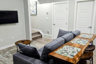 Cozy basement for a lovely stay & perfect for WFH - Edmonton - 9
