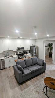 Cozy basement for a lovely stay & perfect for WFH - Edmonton - 7