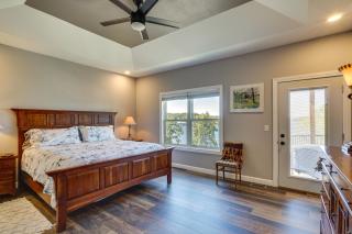 Spacious Lake of the Ozarks Escape with Deck and Views - Linn Creek - 5