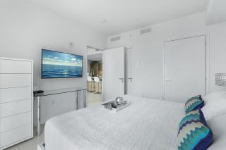 Tiffany Ebony - Ocean & Canal views, Walk to Beach - 3