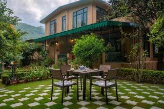 Sanjwat Homestays Bhimtal - Largest 5BR Luxury Orchard Villa - Bhīm Tāl - 1