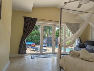 #1 Fort Lauderdale House - Heated Salt Water Pool - Private Oasis-Updated Gorgeous 3BR 3BA - Las Olas - Fort Lauderdale - 3