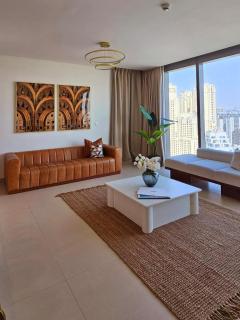 Amazing 4-bedroom Apartment - Dubai - 0