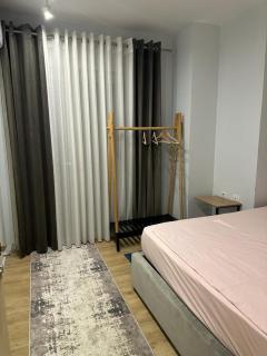 Centrally located Glamorous Bright APT near Bazaar - Tirana - 9