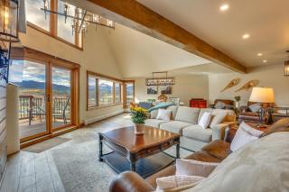 Mountain Adventure Home Base - Ski, Hike and Chill! - 9