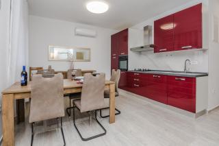 Deluxe apartments Glamour fantastic sea view near the beach - by TA Leut Agency - Vir - 2