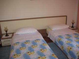 Apartments Curin - Hvar - 1