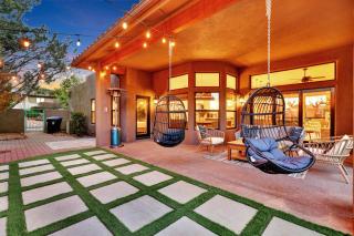 Three Bedroom, Amazing Views, Hot Tub and Pets Allowed, Close to Chapel of the Holy Cross and Chapel Hill, less than 1mi to Trailheads - 0