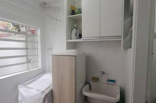 Dois quartos com Banheiros Privativos - Casa em Moema. - São Paulo - 2