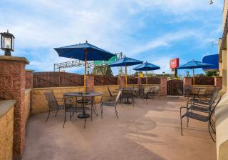 Red Roof Inn Reading - 1