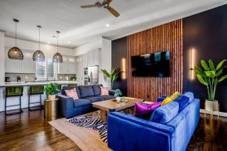 Urban Jungle Retreat in the HTX Skyline - Houston - 9