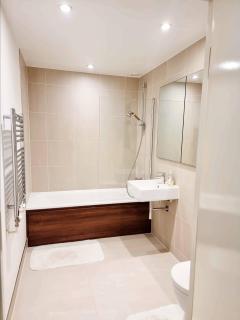 Your Riverside Home 2 with Private balcony - Woolwich - 1