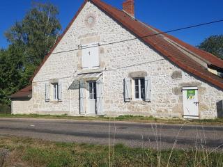 Maison rénovée en campagne avec jardin privé et tout confort, près de Vichy - FR-1-489-381 - - 0