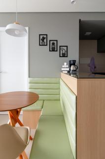 Apartamento com VISTA maravilhosa no bairro do Pina! Cozinha completa, Wi-Fi, Ar Condicionado e máquina de lavar - Condomínio com Estacionamento, Recepção 24h, Piscina e Academia - Recife - 1