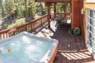 Tahoe Vista Home w/ Spa close to Northstar & Lake - 6