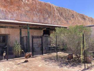 Pop’n’nin Dugout Accommodation at Coober Pedy Views - Coober Pedy - 9