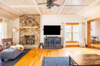 Golden Acres Ranch Hot Tub+Gameroom+Creek & wifi - 8