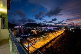 Patong Diamond Hotel - Strand Patong - 6