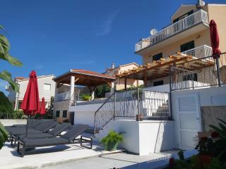 Stunning sea view apartment with infinity swimming pool a1 - Trogir - 2