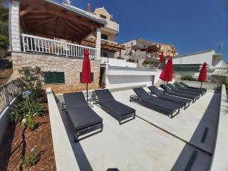 Infinity Pool, Stunning Sea View, Apartment 2 - Trogir - 8