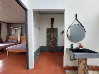 The Lazy Farm-Garden Central Room - 1