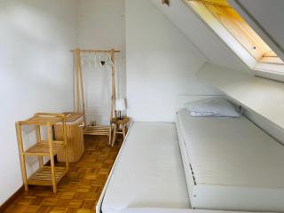 Pretty little house full of charm, located in a green and peaceful setting, very close to sea - 2