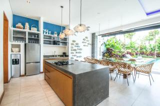Luxury 5br Villa, Steps To Beach, Designer Chic - Seminyak - 4