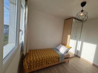 Appartement Spacieux et Rénové - Neuilly-sur-Marne - 5