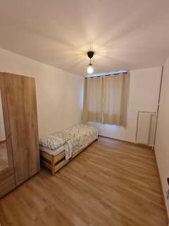 Appartement Spacieux et Rénové - Neuilly-sur-Marne - 3