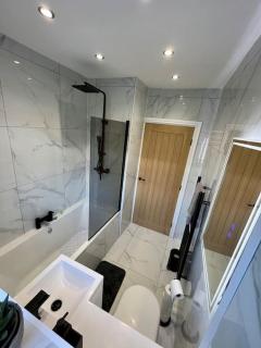 Modern Bungalow - Holiday or Contractors - Driveway Parking - 5