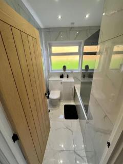 Modern Bungalow - Holiday or Contractors - Driveway Parking - Aberdulais - 6