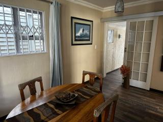 Cozy Cottage Accommodation in Johannesburg - Roodepoort - 5