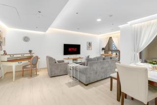 Vacay Lettings Fully renovated Lux Beachfront 3Bed at JBR - 5