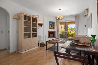 Seaview with private garden 5 minutes walk to the beach and amenities - Sitio de Calahonda - 5