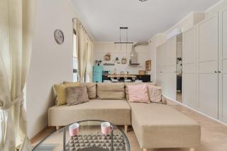 Colorful Energy Apartment Deluxe with Parking in Wrocław by Renters Prestige - Breslavia - 0