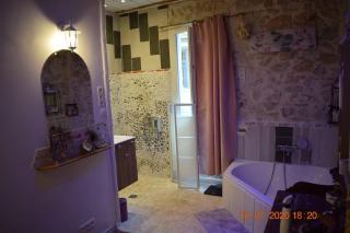 Sète centre ville APPARTEMENT ATYPIQUE F2 (70 m²) - Sète - 3
