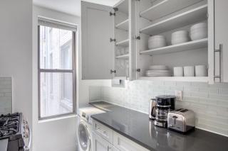 Midtown 2br w roofdeck wd nr Central Park NYC-1245 - New York - 3