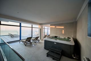 Vogue Sunrise View - Jacuzzi and Sauna Infinity Resort - 3