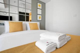 StoneTree - Modern Furnished Studio - 5