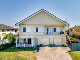 Chill on the Hill - Oceanstays - Yamba - 1