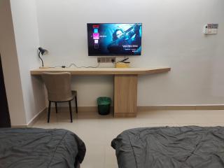 Hanan Studio Apartment with Pool, Wifi & Netflix - 6