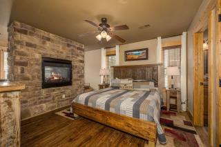 Hilltop Haven chalet - Gatlinburg - 3