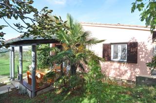 Herrliches Ferienhaus mit Klima, WLAN, Terrasse und Grillbereich - Pula - 0