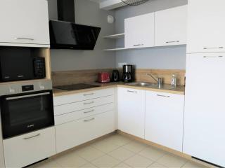 Appartement rénové 2 chambres avec WIFI et parking à Perros-Guirec - FR-1-368-307 - 5