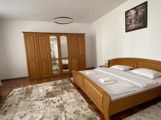 Ely`s Place - Sibiu - 8