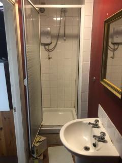 Room in town centre - 4