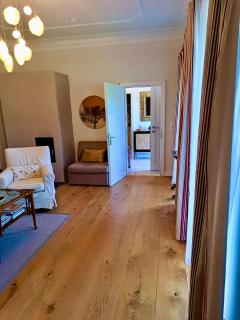 Apartment im Steyr Zentrum, ruhig, Parkplatz, Terasse, 2 Schlafzimmer, WLAN - Steyr - 0