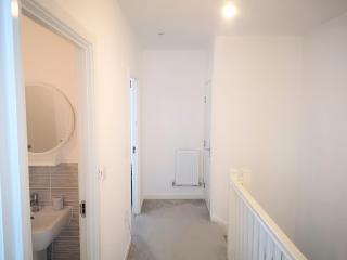 Deluxe 5 bedroom house in Harrow, Parking, Sleeps 8, 30mins to Central London - Hatch End - 5