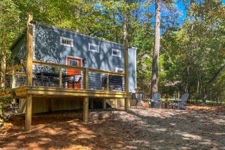 Cozy Lakeview Cottage - Mills River - 0